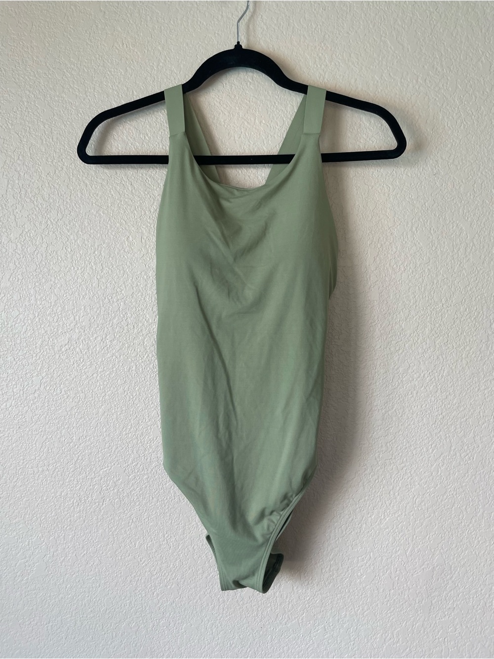 Athleta Sage Green Crisscross Back One Piece Swimsuit Small